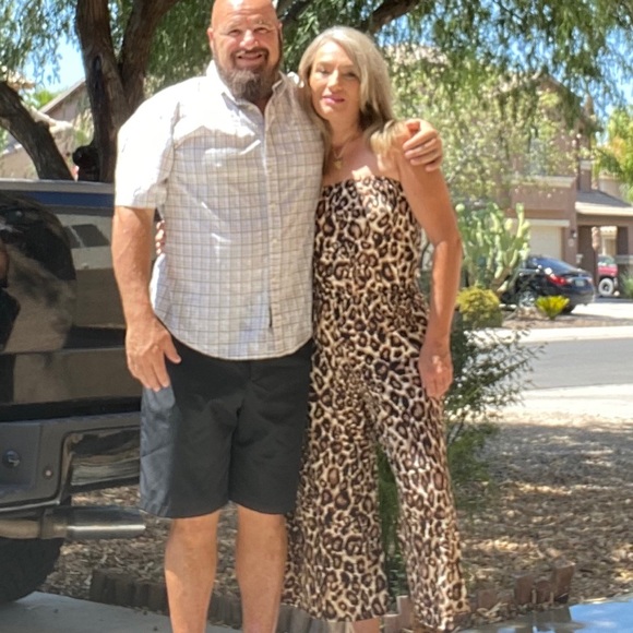 MEET YOUR POSHER - Picture 10 of 16